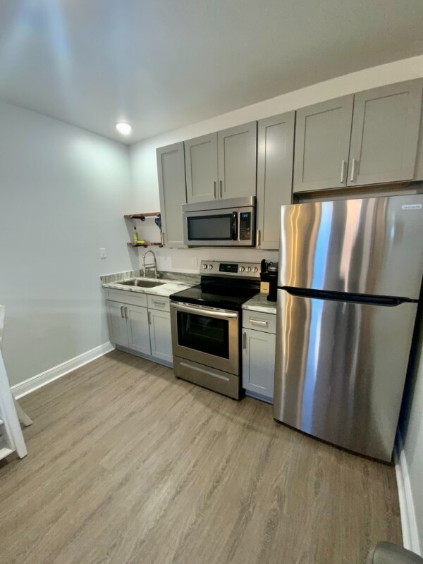 Building Photo - 149 1st St S