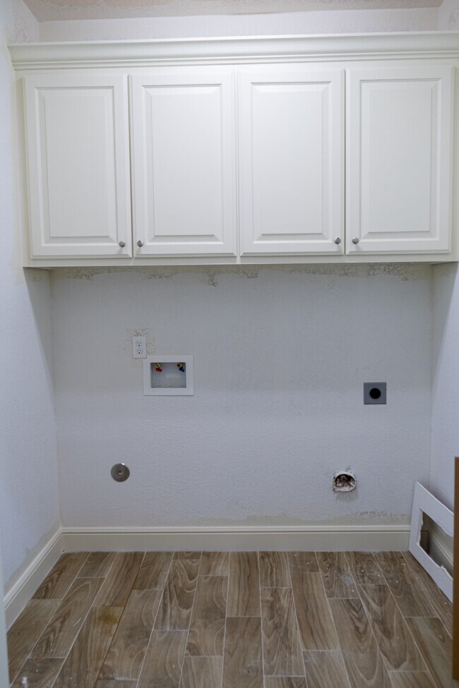 Building Photo - 2548 Appian Wy