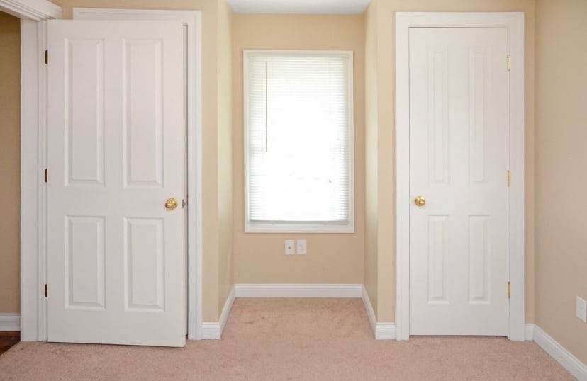 Bedroom with 2 closets - 916 Zeeland Ct NE