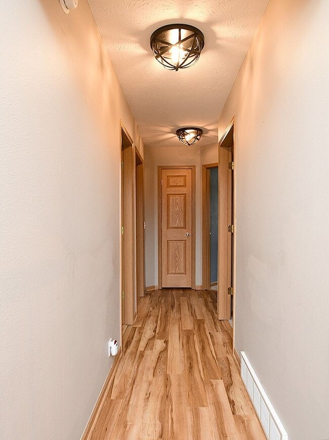 Building Photo - Inviting Home Minutes from Lake Cunningham...