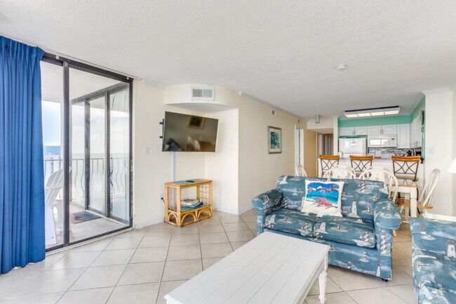 Building Photo - 2500 N Ocean Blvd