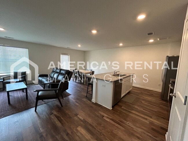Building Photo - 7213 Wilburton Ln