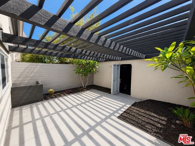 Building Photo - 4128 Elizabeth Ct