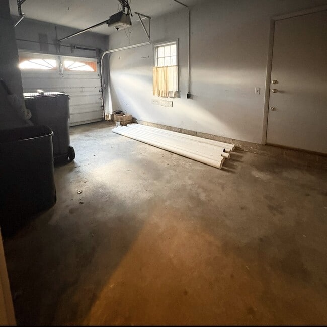 Building Photo - 2332 Nolen Dr