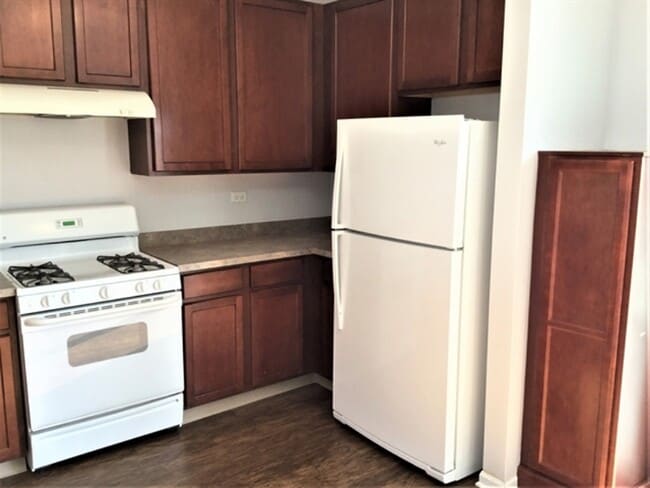 Building Photo - 625 Cary Woods Cir
