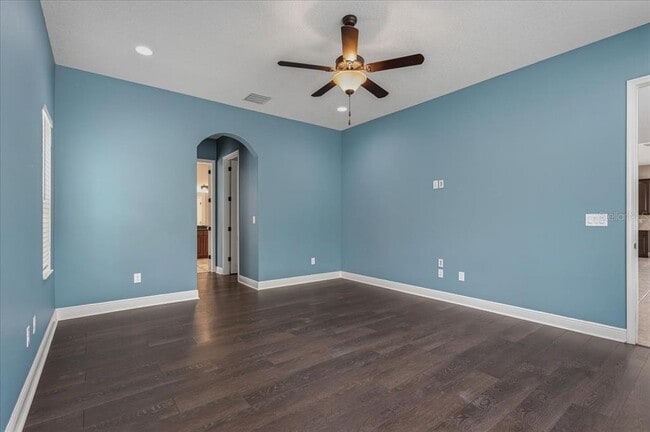 Building Photo - 5333 Sagecrest Dr