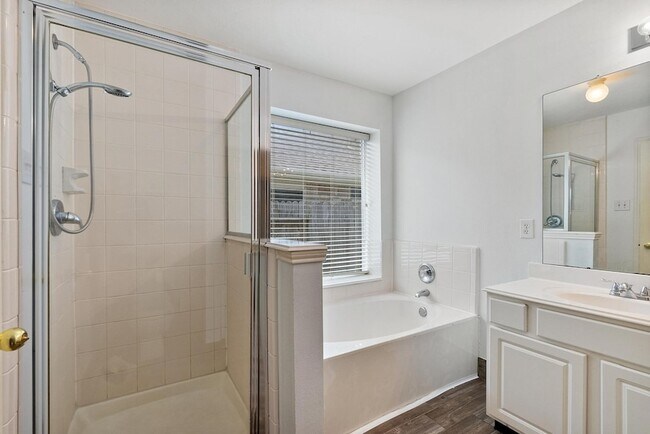 Building Photo - 10638 Desert Springs Cir