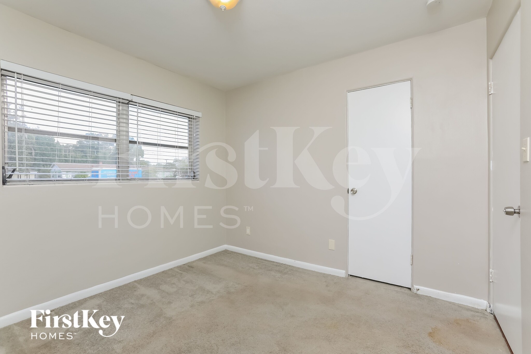 Building Photo - 1381 Viburnum Ln