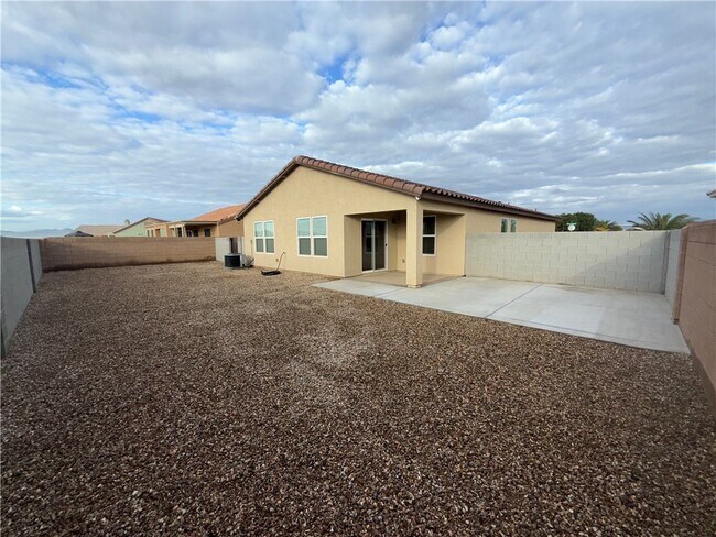 Building Photo - 1780 E Desert Bloom Dr