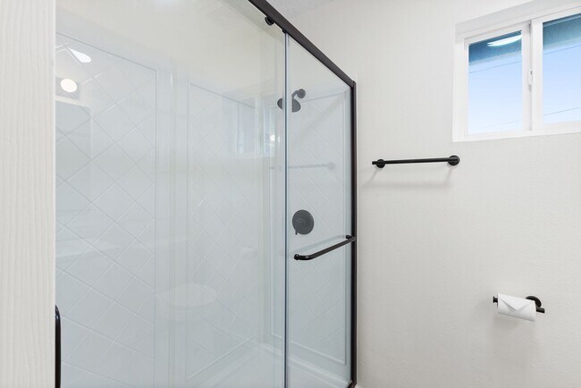 Building Photo - Immaculately Improved 2 Bedroom / 1 Bathroom Duplex & Immediately Available! - 50% Off One Full M...