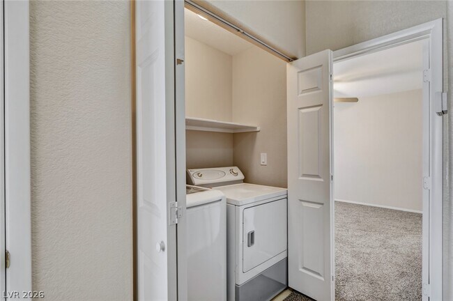Building Photo - 2576 Velez Valley Way
