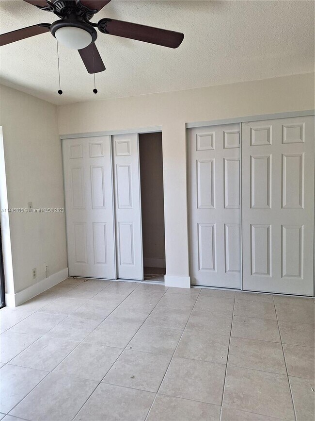 Building Photo - 4322 Woodstock Dr