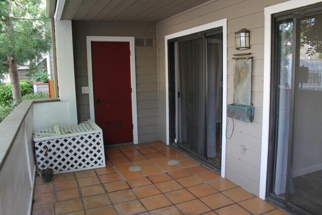 Building Photo - Downstairs Condo in the Shadowridge Aspens Community!~ Shadowridge