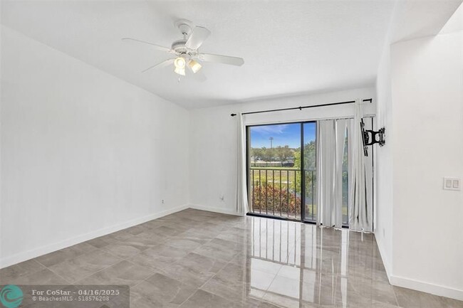 Building Photo - 8904 SW 22nd St