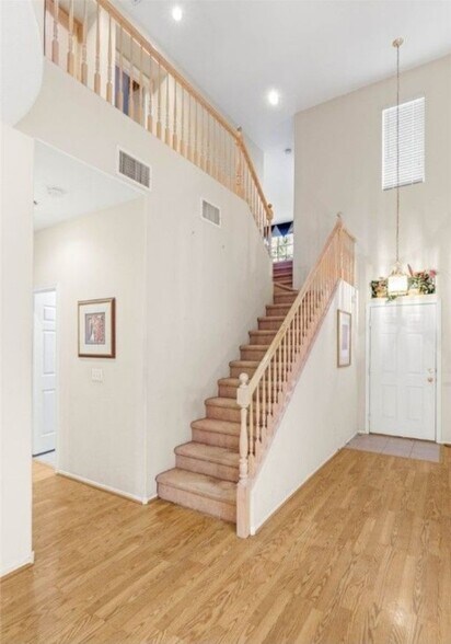 Building Photo - 4536 Grandspur St