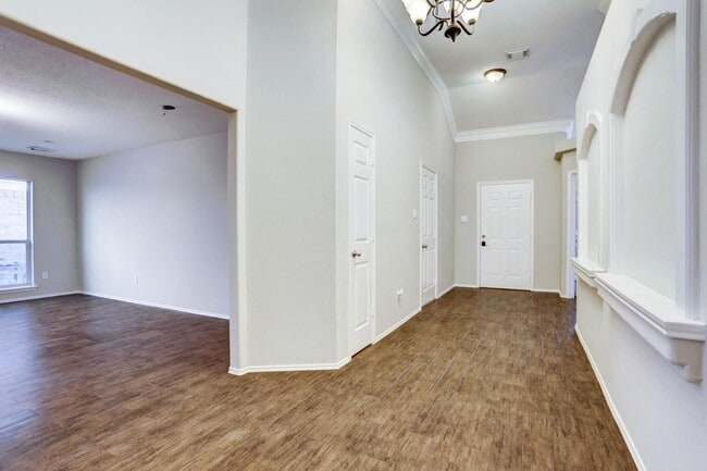 Building Photo - 3806 Flatwood Dr