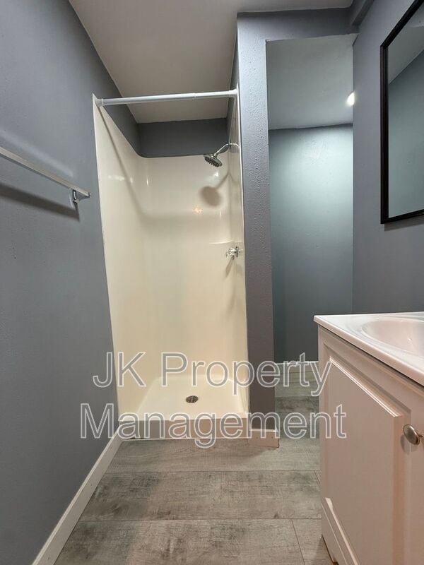 Building Photo - 1512 3rd Ave N