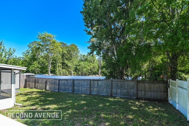 Building Photo - 9640 Watershed Dr E