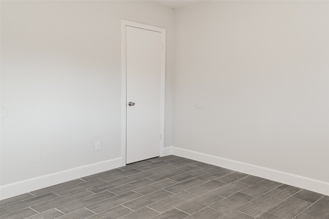 Building Photo - 10223 Appleridge Dr