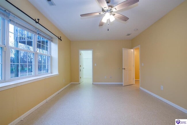 Building Photo - 243 Emmaus Cir