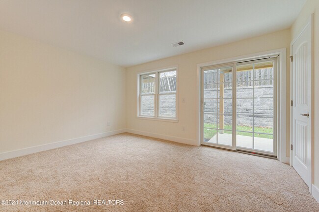 Building Photo - 8 Raritan Ave