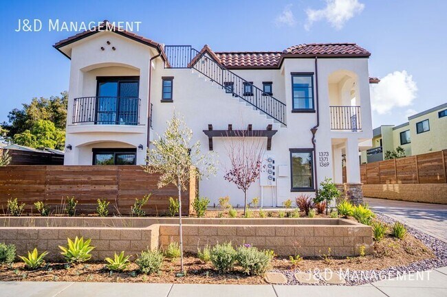 Primary Photo - 1371 N Vulcan Ave