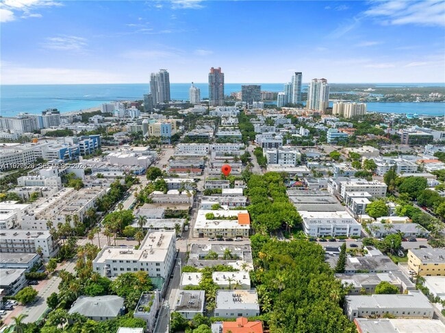 Building Photo - 731 6th St