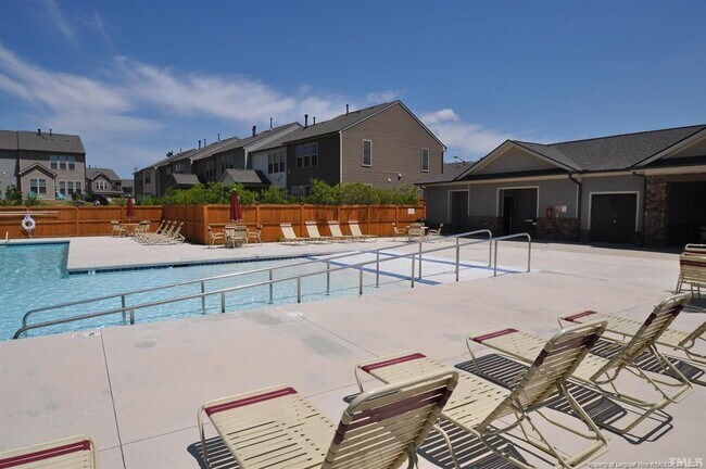 Building Photo - 209 Brier Crossings Loop
