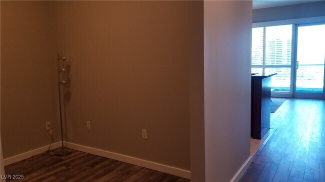 Building Photo - 4575 Dean Martin Dr