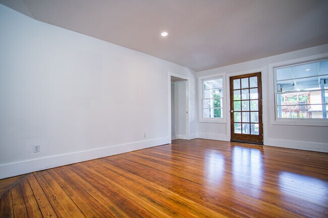 Building Photo - Home for Rent