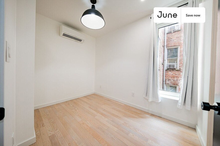 Building Photo - 624 E 17th St