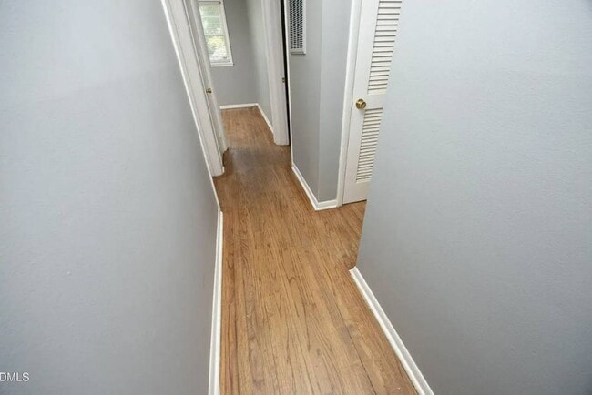 Building Photo - Charming Renovated Ranch – Turn-Key Ready in a Prime Raleigh Location