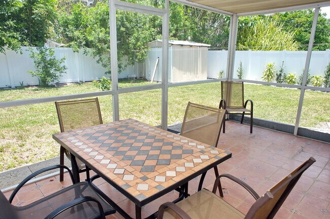 Building Photo - Naples Park - 3 Bedroom/2 Bath - Annual Rental