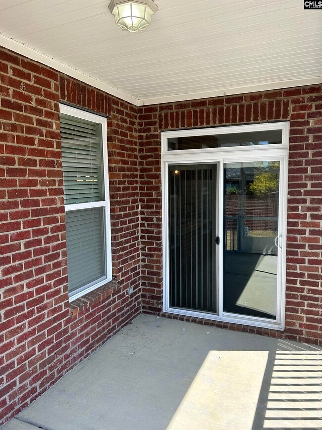 Building Photo - 905 Layton Way