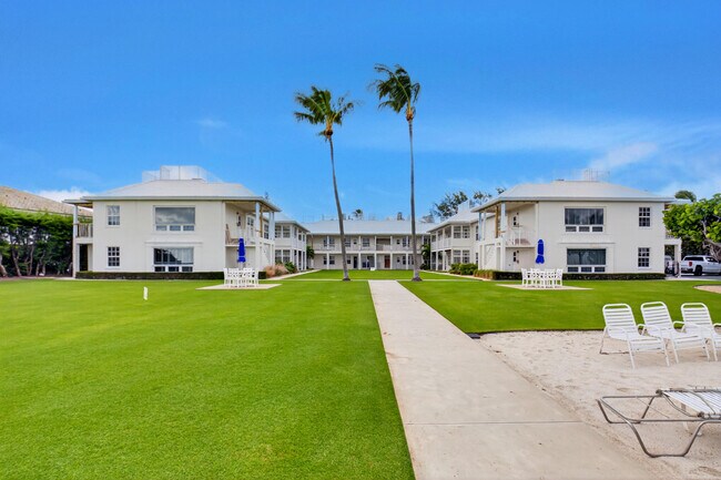 Building Photo - 817 N Ocean Blvd