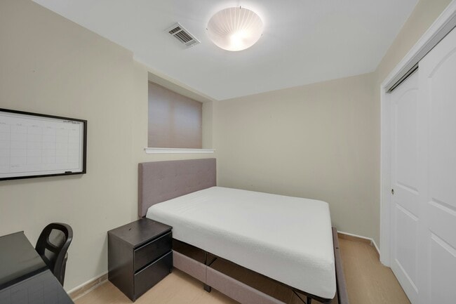 Building Photo - 439 2nd St