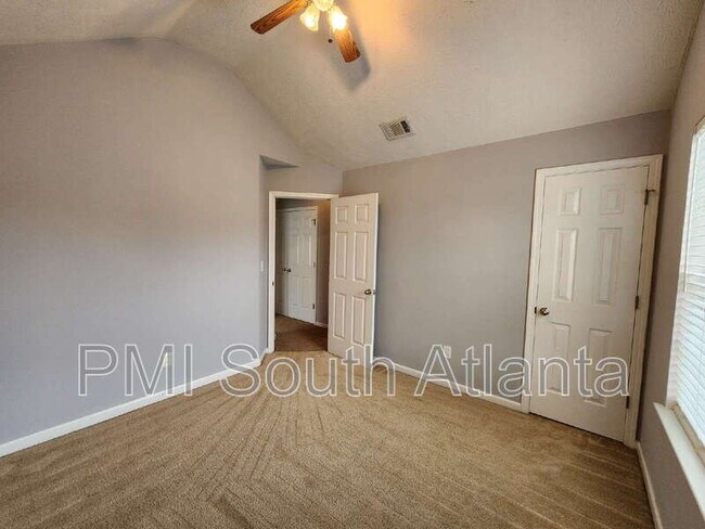 Building Photo - 1219 Quail Hunt Dr