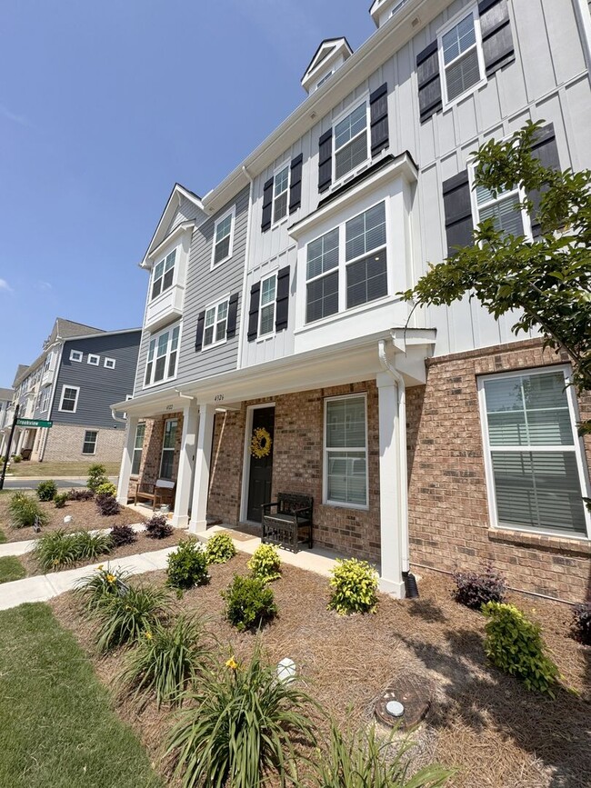Primary Photo - Fully Furnished Water front Community