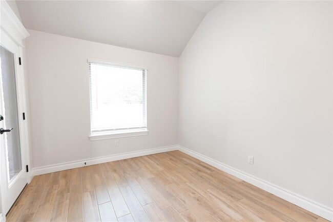 Building Photo - 12309 Samara Dr