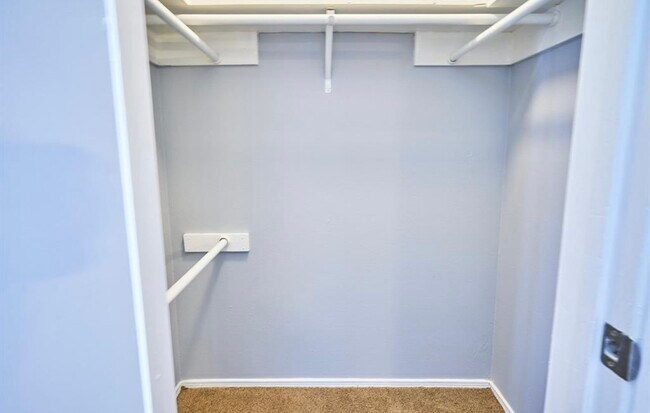 Building Photo - 9707 Richmond Ave.