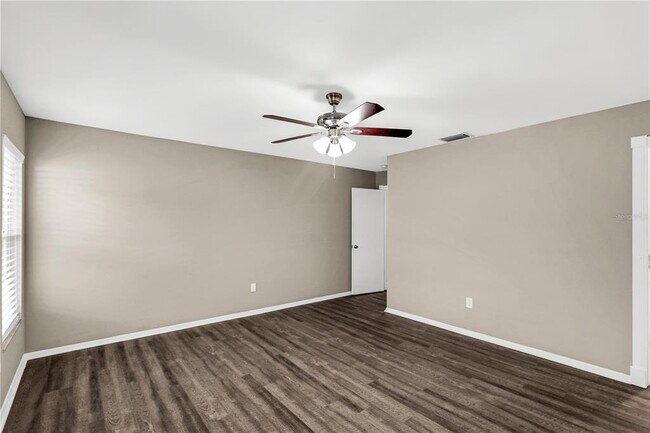 Building Photo - 11911 Hickorynut Dr