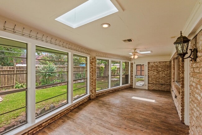 Building Photo - 4906 Green Willow Ln