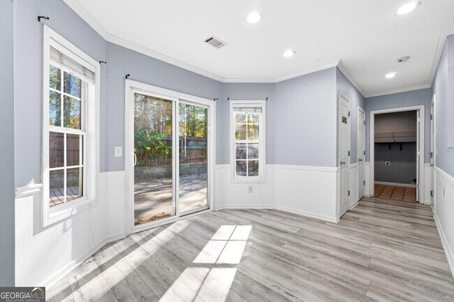 Building Photo - 5440 Village View Ln SW