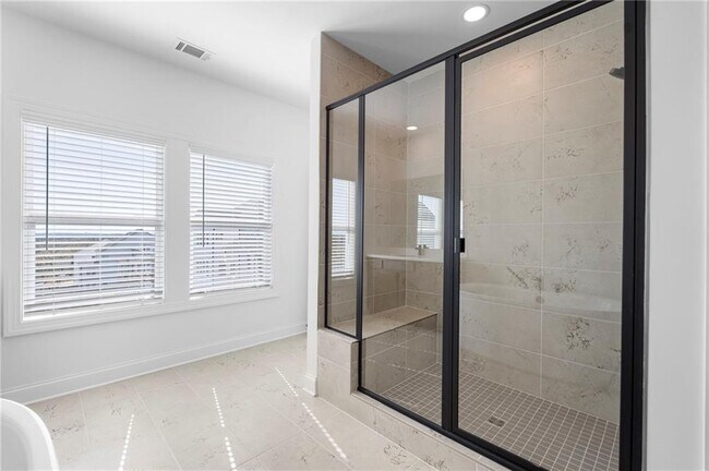 Building Photo - 1042 Winding Br Dr