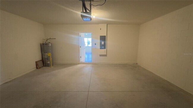 Building Photo - 5601 Brosnan Rd