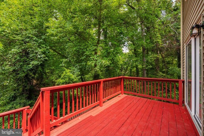 Building Photo - 2615 Chivalry Ct