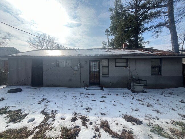 Building Photo - 4016 Rhodes Ave