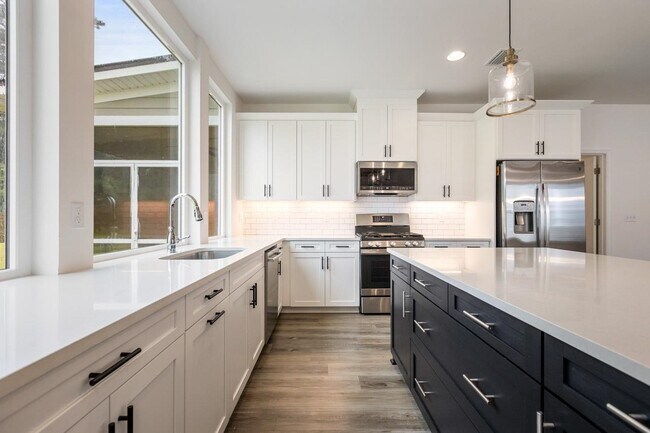 Building Photo - 3809 Ardmore Ln