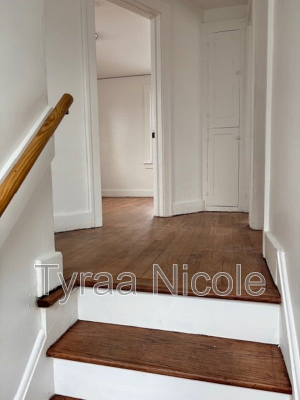 Building Photo - 15353 Lauder St