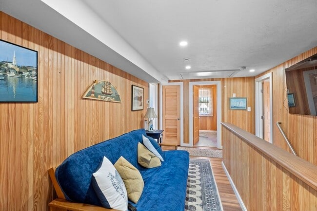 Building Photo - 43 Oceanside Dr